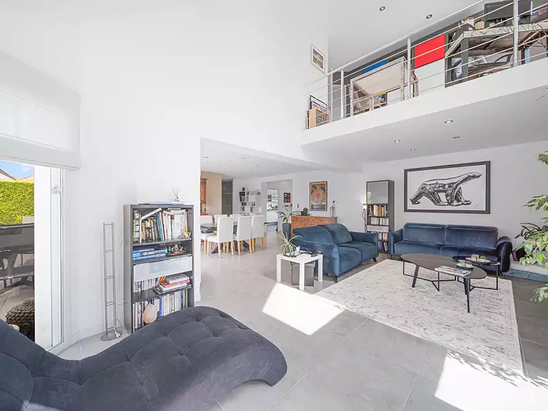Maison, 166 m²