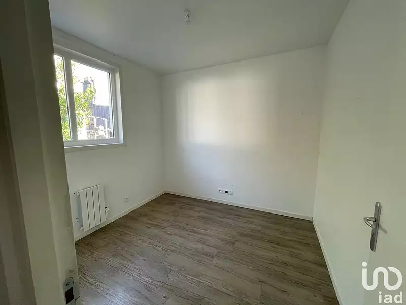 Divers, 300 m²