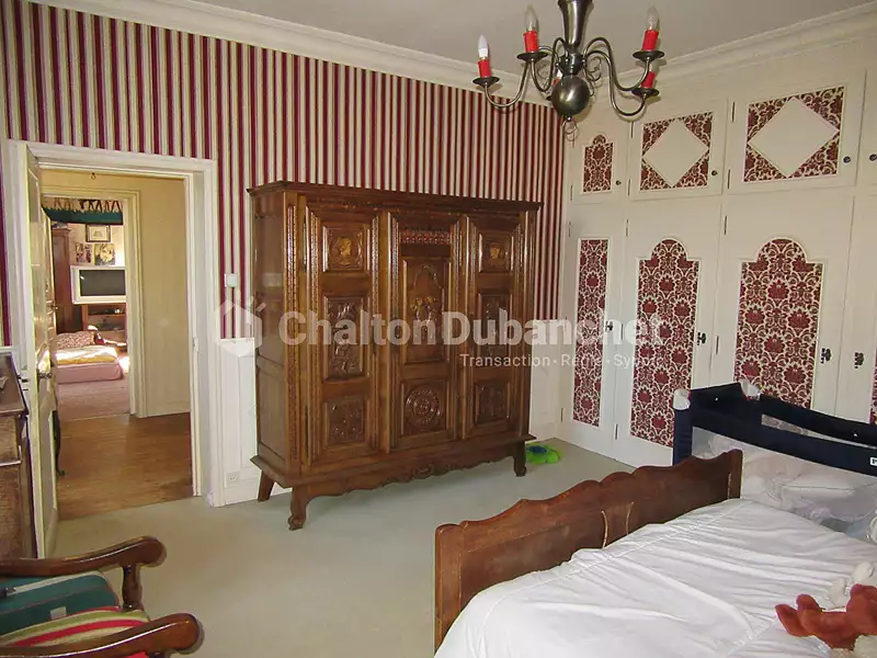 Maison, 235 m²