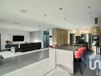 Maison, 386 m²