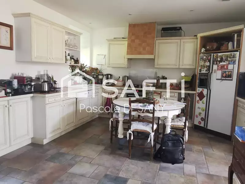 Maison, 206 m²