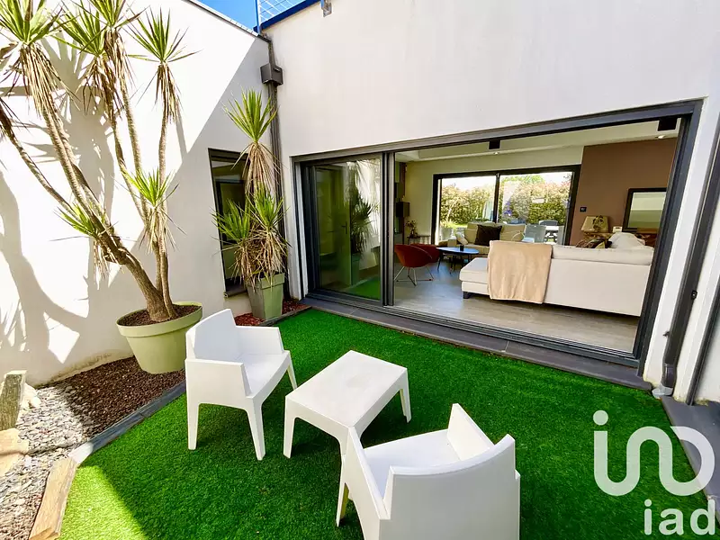 Maison, 218 m²