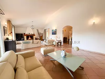 Maison, 234 m²