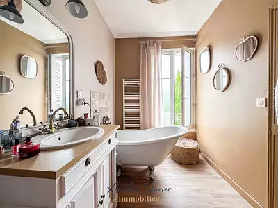 Maison, 210 m²