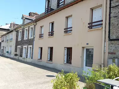 Maison, 256,9 m²