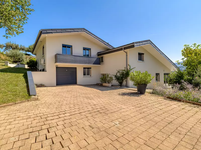 Maison, 243 m²