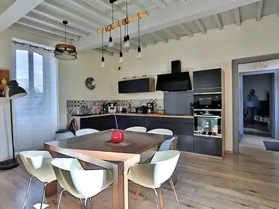 Maison, 240 m²