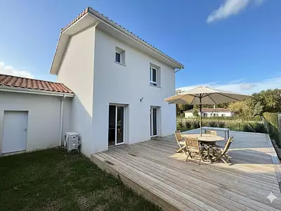 Maison, 93 m²