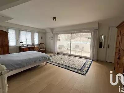 Maison, 284 m²