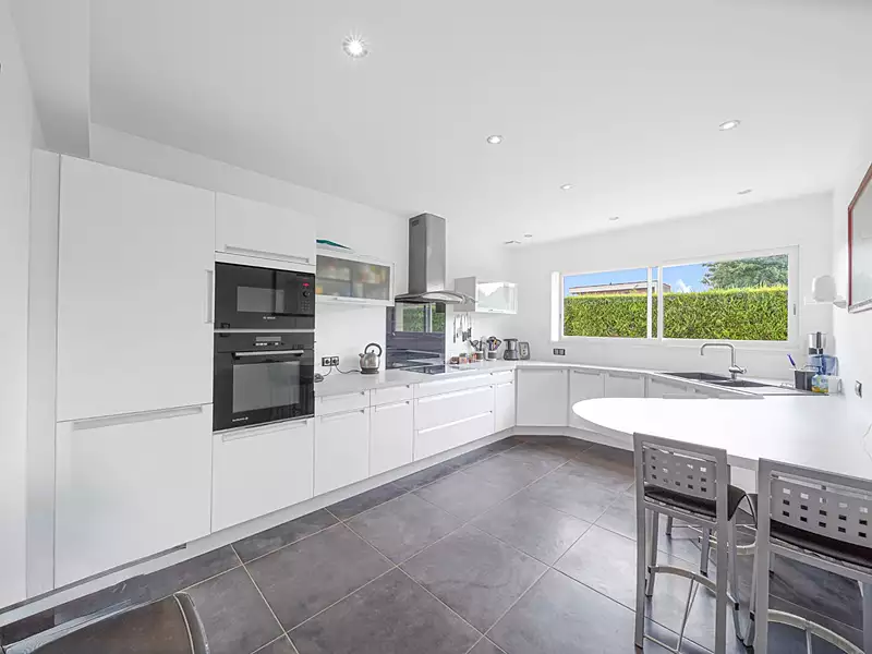 Maison, 166 m²