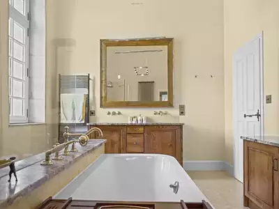 Maison, 749 m²