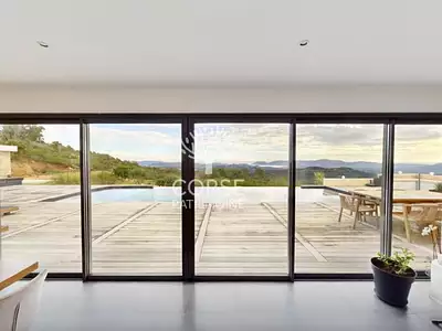 Maison, 325 m²