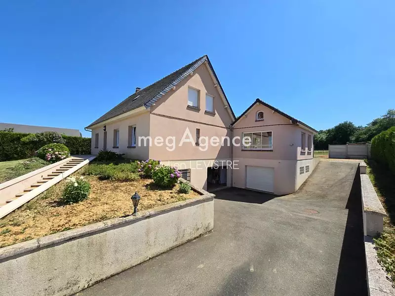 Maison, 208 m²