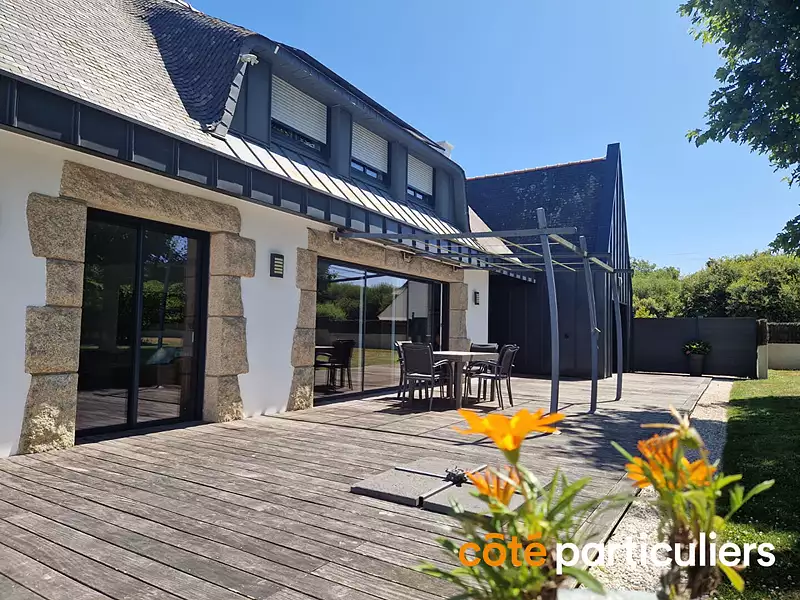 Maison, 251 m²