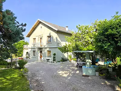 Maison, 180 m²
