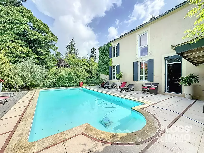 Maison, 347 m²