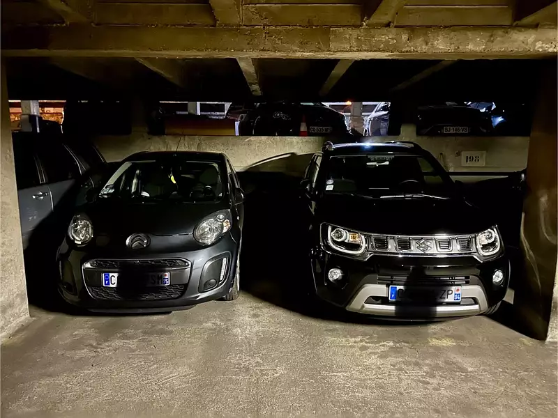 Parking, 100 m²
