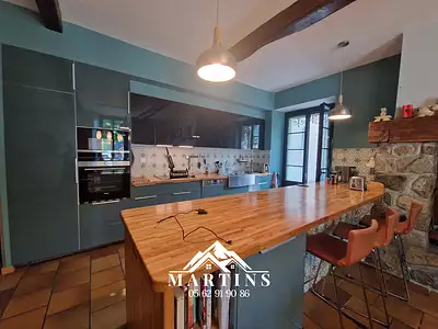 Maison, 261 m²