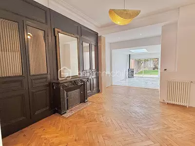 Maison, 235 m²
