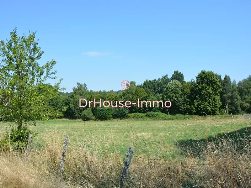 Terrain, 11 100 m²