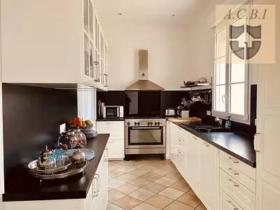 Maison, 273 m²