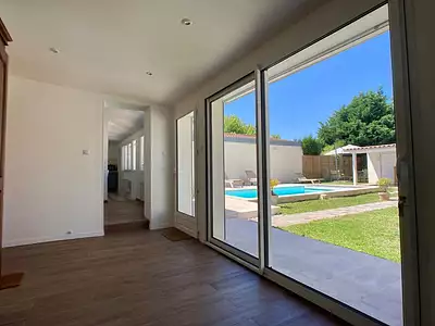 Maison, 240 m²
