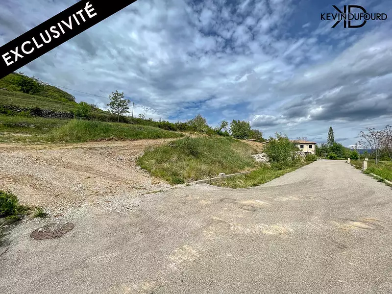 Terrain, 1 200 m²