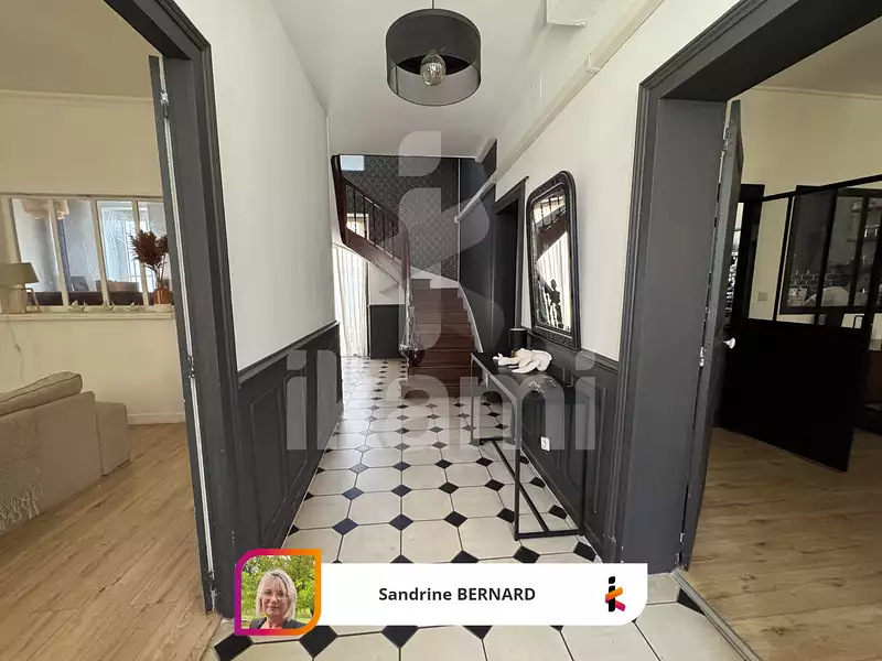 Maison, 227 m²