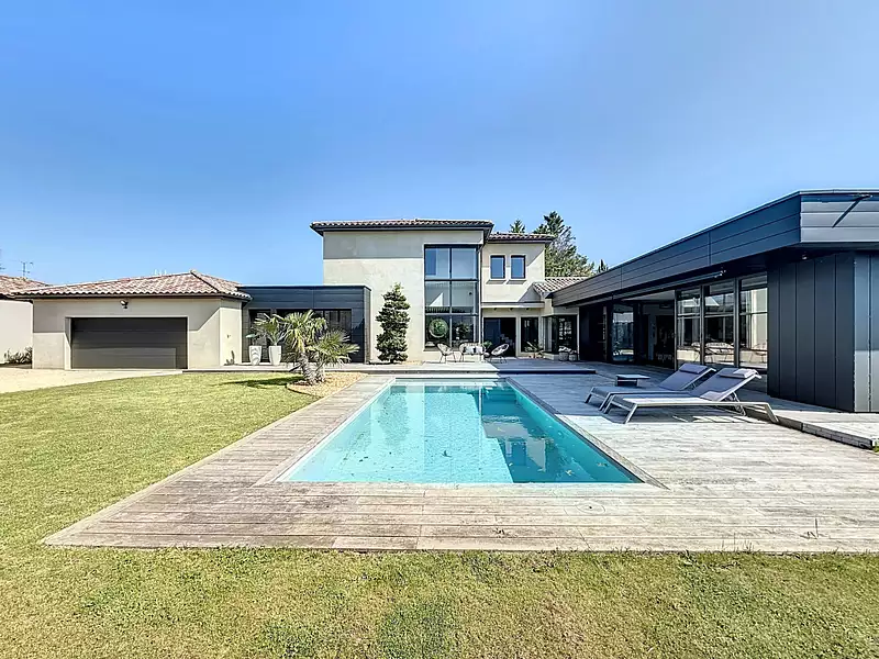 Maison, 243 m²