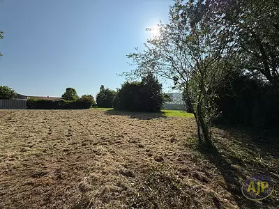Terrain, 745 m²