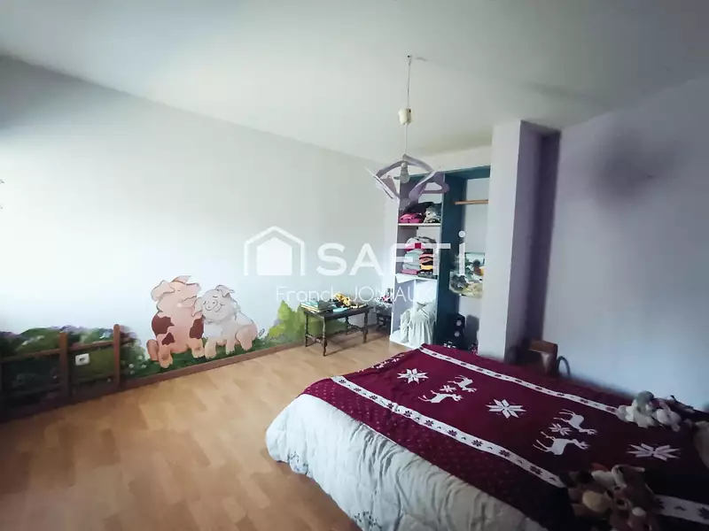 Maison, 325 m²