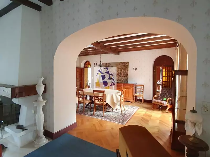 Maison, 221 m²