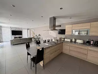 Maison, 160 m²