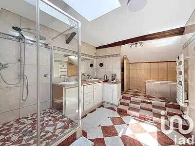 Maison, 255 m²