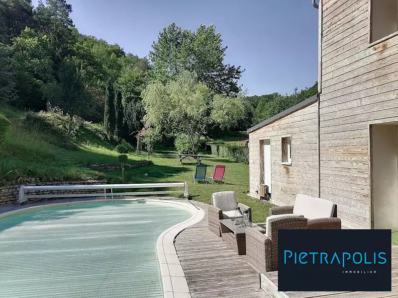 Maison, 232 m²