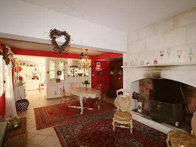 Maison, 248 m²