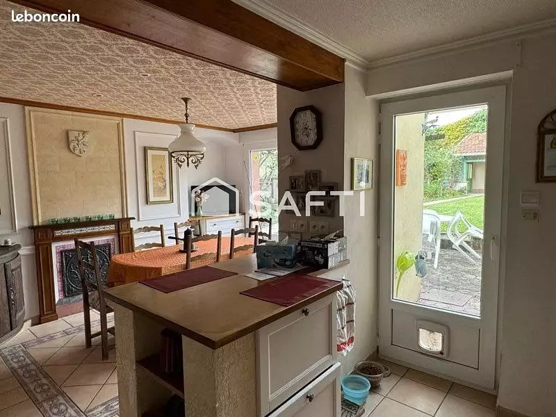 Maison, 218 m²