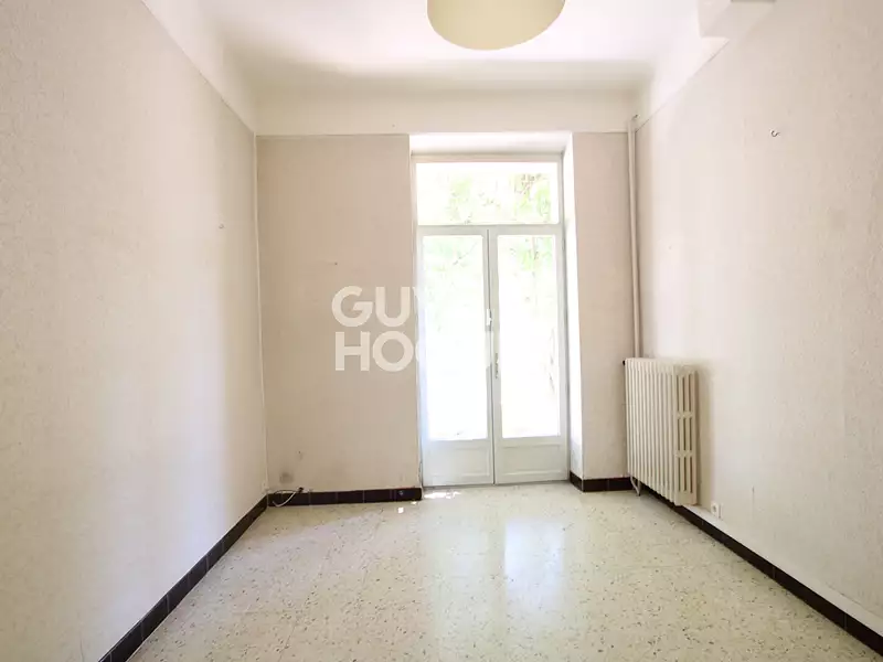Immeuble, 151 m²