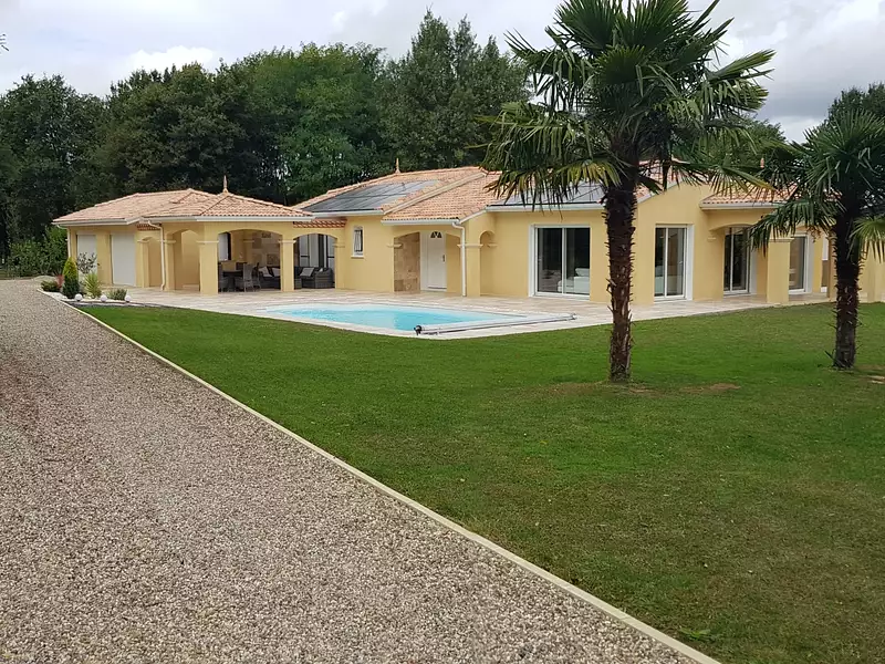 Maison, 162 m²
