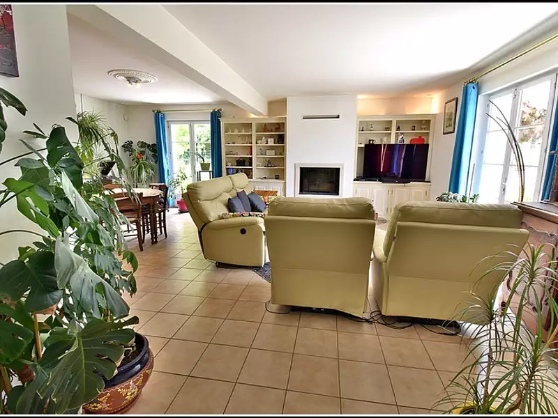 Maison, 200 m²