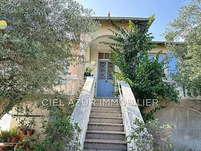 Maison, 180 m²