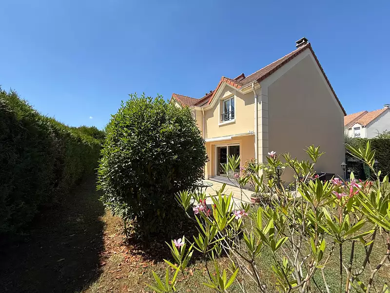 Maison, 165 m²