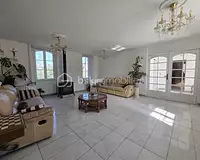 Maison, 245 m²