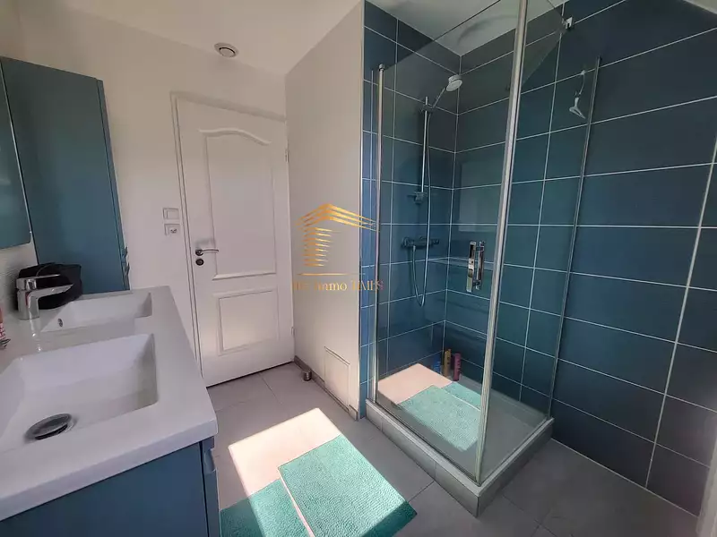 Maison, 176 m²