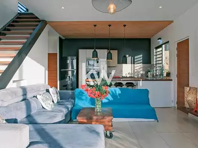 Maison, 240 m²