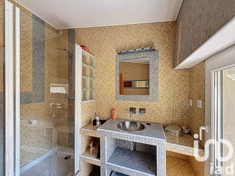Maison, 185 m²