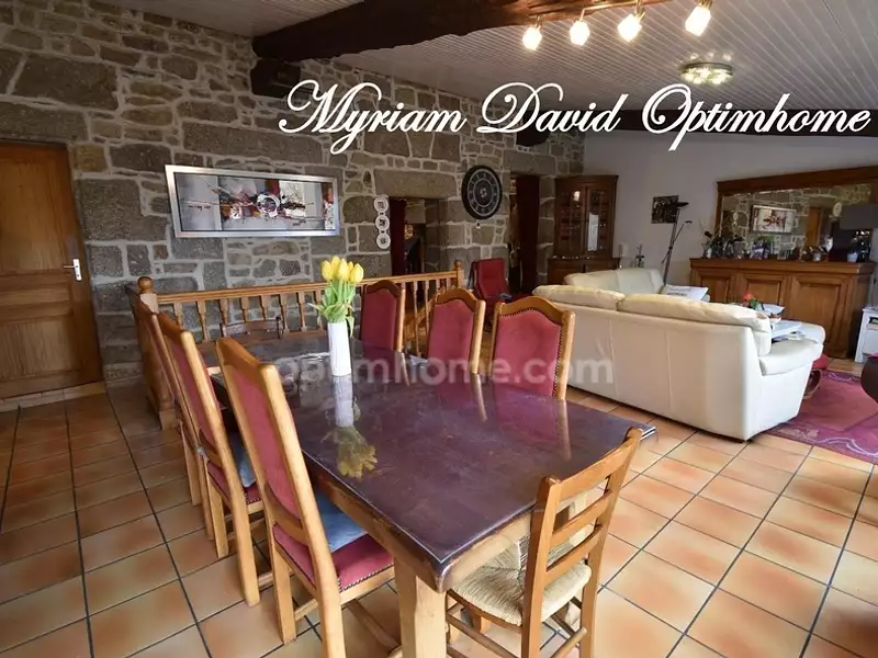Maison, 252 m²