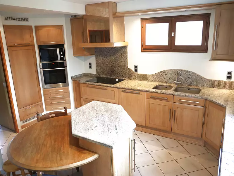 Maison, 176 m²