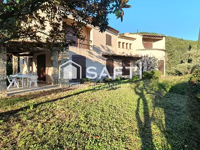 Maison, 225 m²