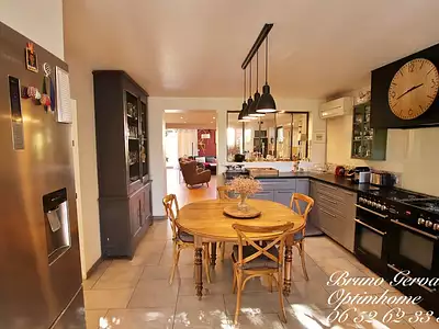 Maison, 215 m²